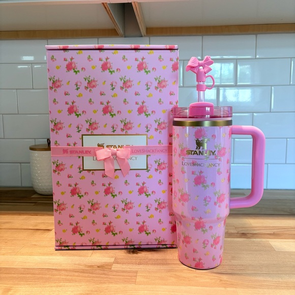 Stanley LoveShackFancy collab in Ibiza Sunset 30oz - Picture 5 of 11